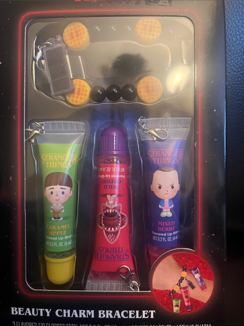 Stranger Things Lip Gloss Beauty Charm Bracelet - New in Package - Picture 2 of 3